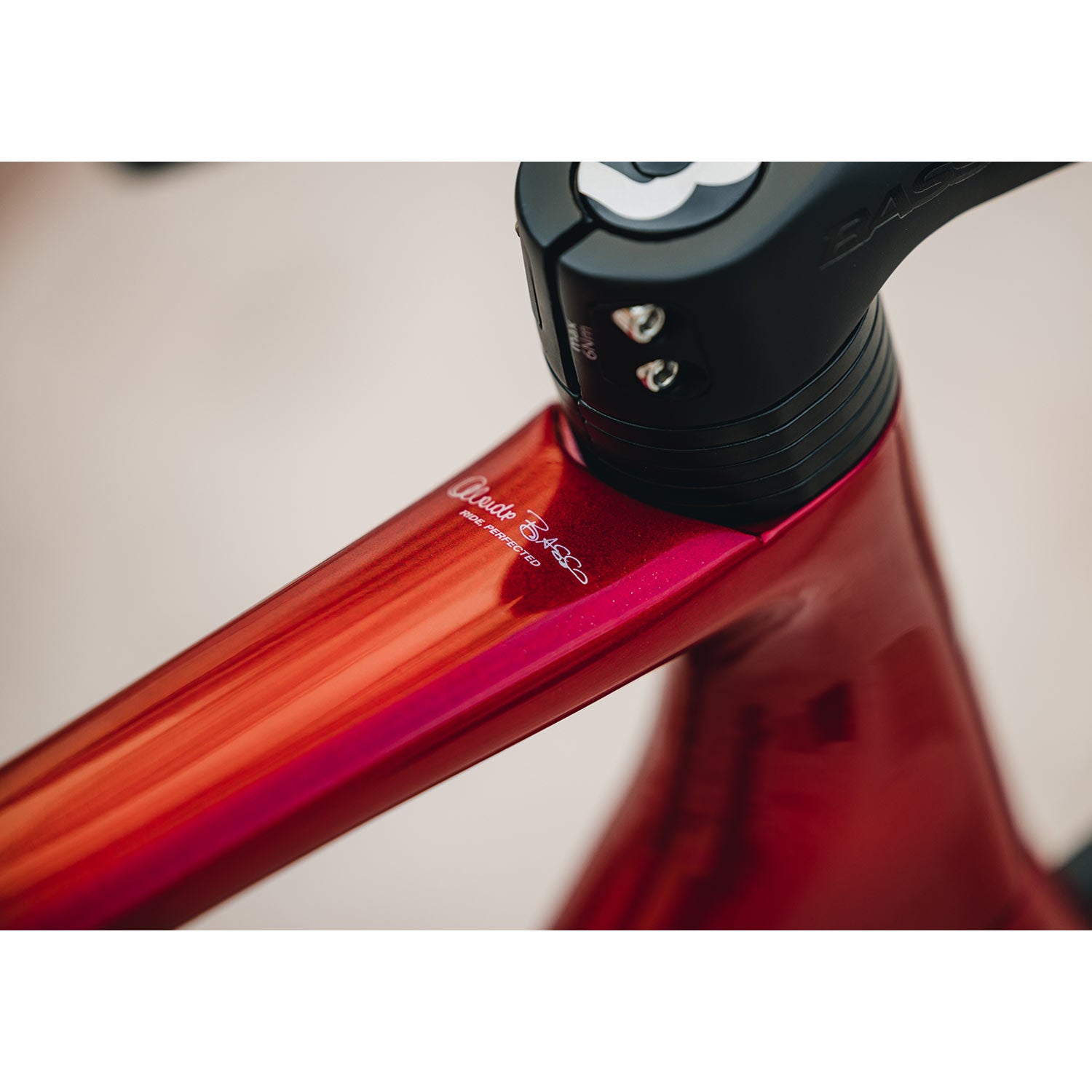 Basso Diamante Frameset Candy Red Fade